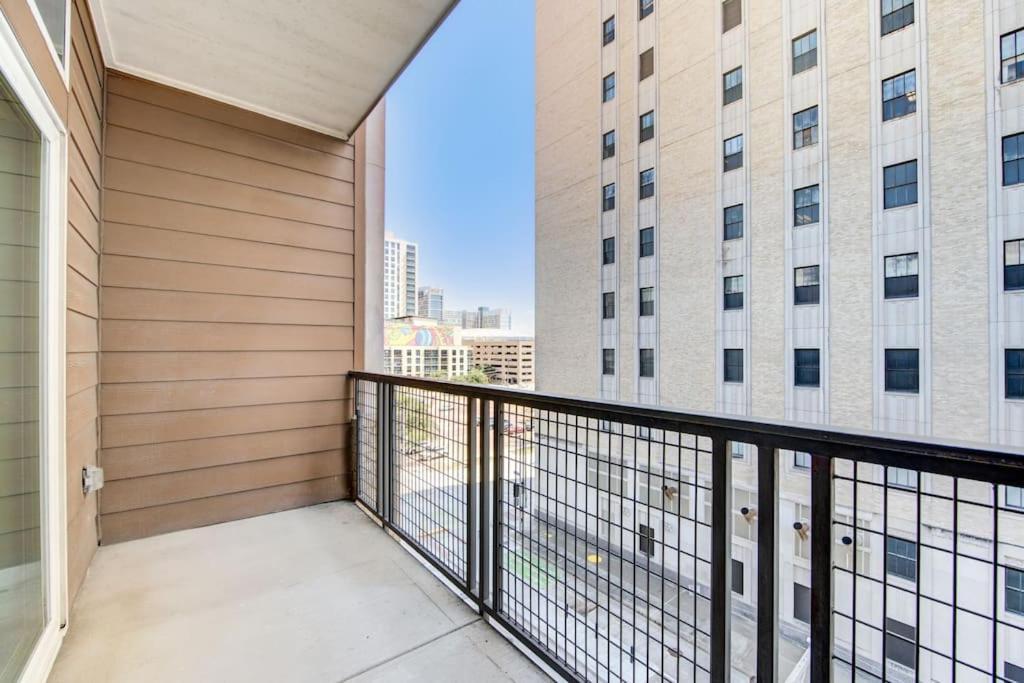 Fancy Apt Downtown. Pool. Gym. Lounge. Pet Ok Χιούστον Εξωτερικό φωτογραφία