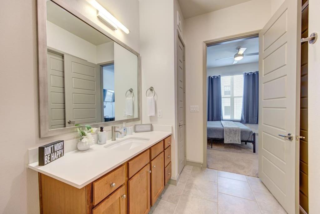 Fancy Apt Downtown. Pool. Gym. Lounge. Pet Ok Χιούστον Εξωτερικό φωτογραφία